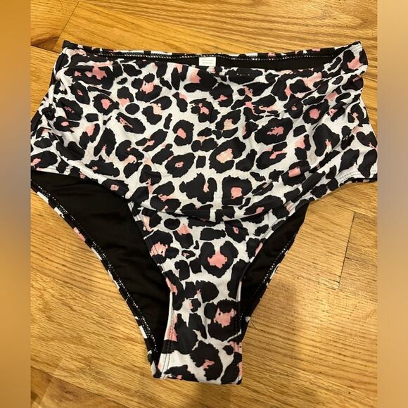 Large high waisted leopard bikini bottom 2 piece set - Picture 9 of 12